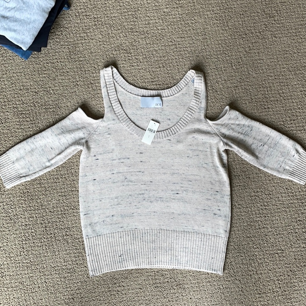 Anthropologie ROI cold shoulder sweater small!